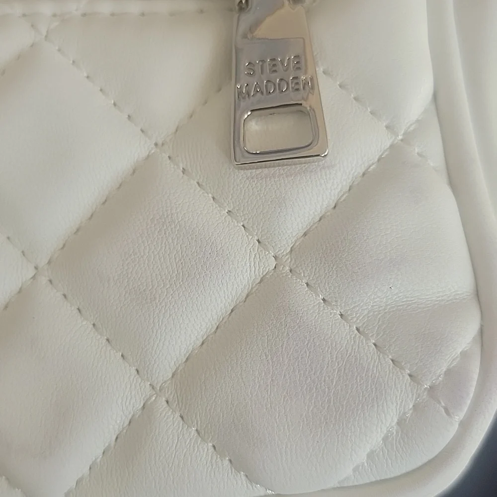 Steve Madden Quilted White Crossbody Bag - Picture 7 of 7